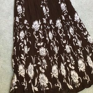 Women’s maxi skirt